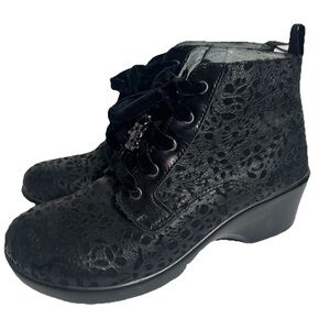 Alegria Eliza Delicut Leather Bootie Black Floral Lace Up Shoes - 37 / 7